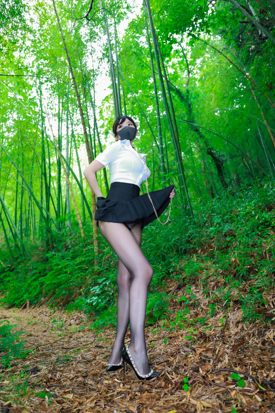 李佳 - No.010 黑百褶裙森林 [58P-348MB] tg@simisebaisi 【丝足阁】010.webp